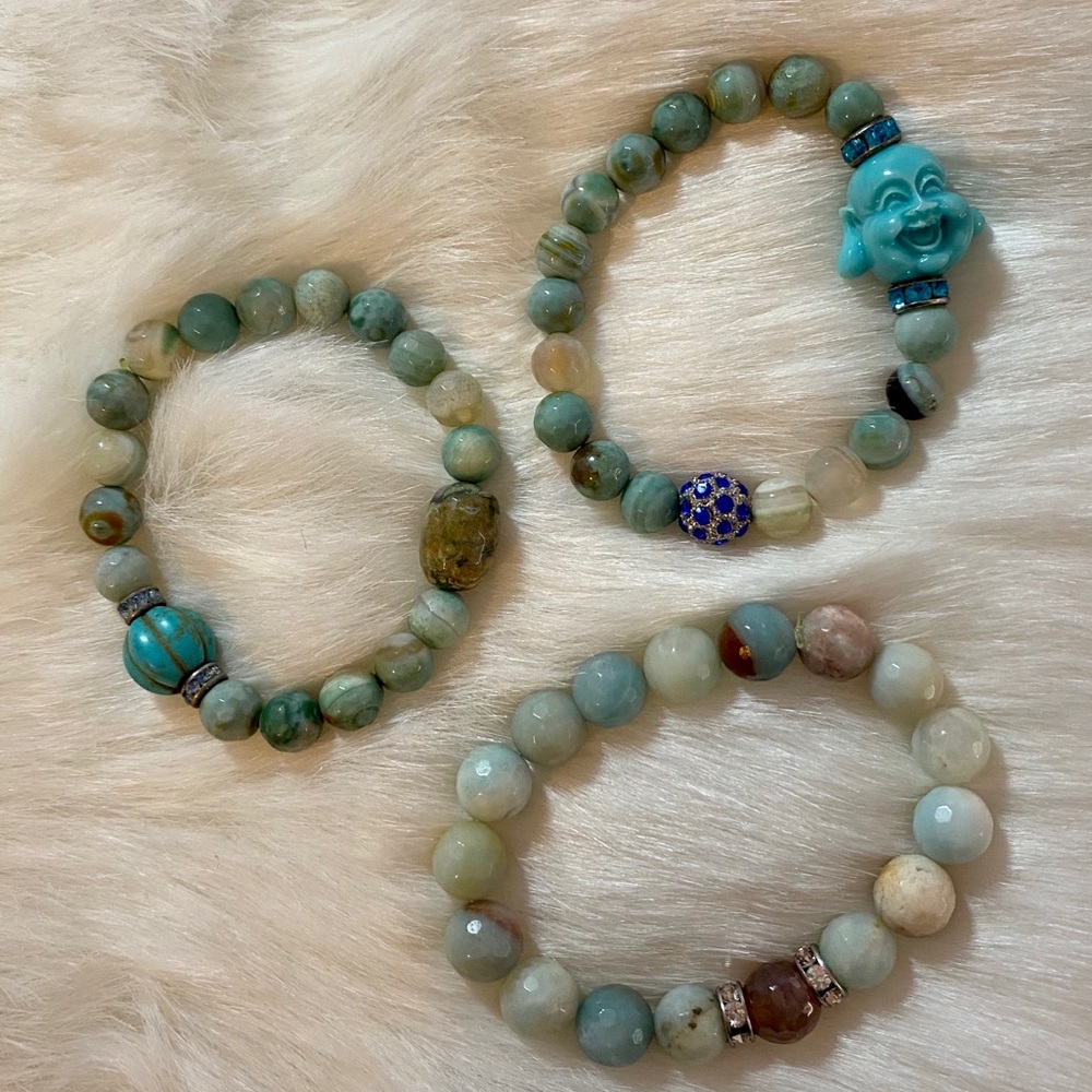Beautiful Jade Bracelet Set - Picture 2 of 5